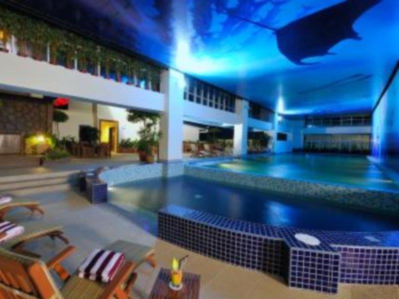 Grand Borneo Hotel Kota Kinabalu Exterior photo